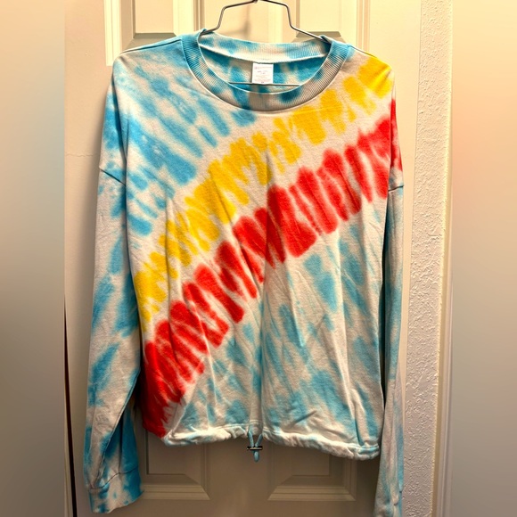 No Boundaries Tops - No Boundaries women sweatshirt 
Size XXL
Color tie-dye